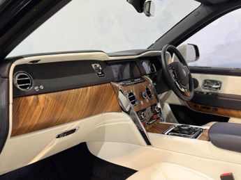 Rolls-Royce Cullinan 6.75 V12 SUV 5dr Petrol Auto 4WD Euro 6 (563 bhp)