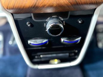 Rolls-Royce Cullinan 6.75 V12 Black Badge Auto 4WD Euro 6 5dr