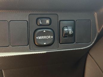 Toyota Auris 1.6 VVT-i T3 5dr