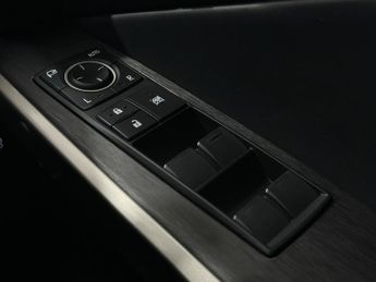 Lexus IS 2.5 300h F Sport E-CVT Euro 6 (s/s) 4dr