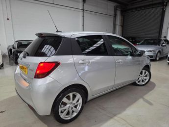 Toyota Yaris 1.5 VVT-h Sport E-CVT Euro 6 5dr