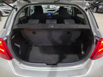 Toyota Yaris 1.5 VVT-h Sport E-CVT Euro 6 5dr