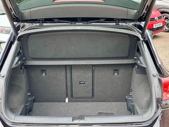 Volkswagen T-Roc 2.0 TDI R-Line DSG Euro 6 (s/s) 5dr