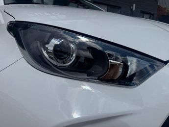 TOYOTA YARIS 1.5 VVT-h Icon Hatchback 5dr Petrol Hybrid E-CVT Euro 6 (s/s) (1