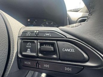 TOYOTA YARIS 1.5 VVT-h Icon Hatchback 5dr Petrol Hybrid E-CVT Euro 6 (s/s) (1