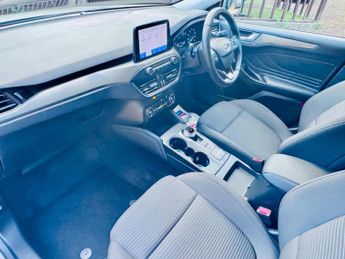 Ford Focus 1.0T EcoBoost Titanium Auto Euro 6 (s/s) 5dr