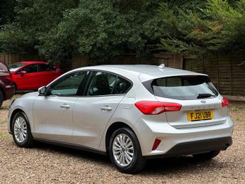 Ford Focus 1.0T EcoBoost Titanium Auto Euro 6 (s/s) 5dr