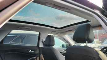 Vauxhall Grandland X 1.2 Turbo Elite Nav Auto Euro 6 (s/s) 5dr