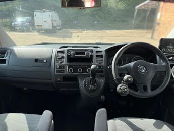 Volkswagen Transporter Shuttle 2.0 TD T30 SE DSG L1 H1 4dr