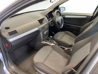 Vauxhall Astra 1.8i 16v Club 5dr