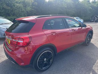 Mercedes-Benz GLA 2.1 GLA220d AMG Line (Premium Plus) 7G-DCT 4MATIC Euro 6 (s/s) 5