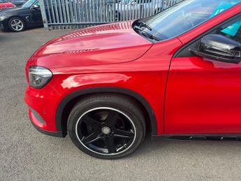 Mercedes-Benz GLA 2.1 GLA220d AMG Line (Premium Plus) 7G-DCT 4MATIC Euro 6 (s/s) 5