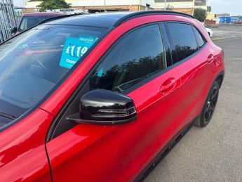 Mercedes-Benz GLA 2.1 GLA220d AMG Line (Premium Plus) 7G-DCT 4MATIC Euro 6 (s/s) 5