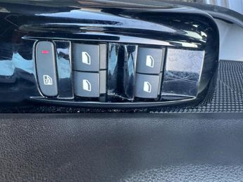 Citroen C3 1.2 PureTech Shine Plus EAT6 Euro 6 (s/s) 5dr