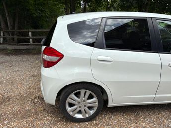 Honda Jazz 1.4 i-VTEC ES Plus CVT Euro 5 5dr