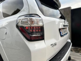 Toyota 4-Runner 2022 4.0 v6 Auto 7 seats 2022