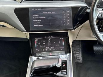 Audi e-tron 50 Technik Auto quattro 5dr 71.2kWh