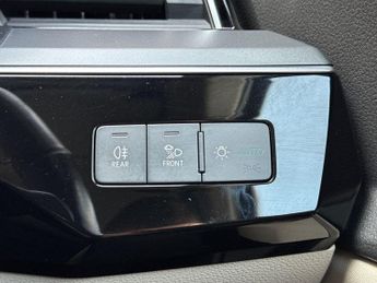 Audi e-tron 50 Technik Auto quattro 5dr 71.2kWh