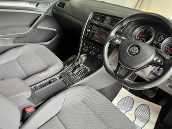 Volkswagen Golf 1.6 TDI SE Nav DSG Euro 6 (s/s) 5dr