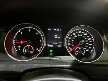 Volkswagen Golf 1.6 TDI SE Nav DSG Euro 6 (s/s) 5dr