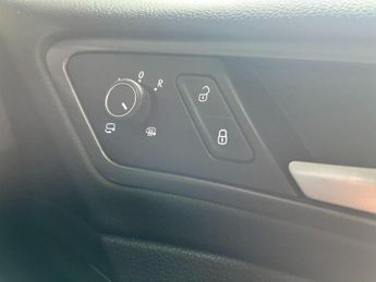 Volkswagen Golf 1.6 TDI SE Nav DSG Euro 6 (s/s) 5dr