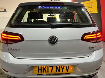 Volkswagen Golf 1.6 TDI SE Nav DSG Euro 6 (s/s) 5dr