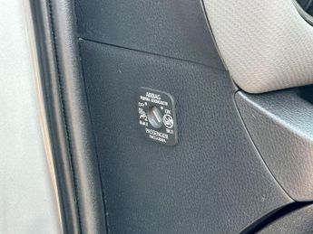 Toyota Yaris 1.5 VVT-h Icon E-CVT Euro 6 5dr
