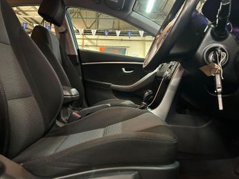 Hyundai i30 1.6 CRDi Active Auto Euro 5 5dr