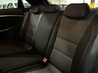 Hyundai i30 1.6 CRDi Active Auto Euro 5 5dr