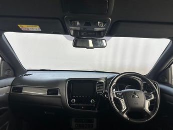 Mitsubishi Outlander 2.4h TwinMotor 13.8kWh Dynamic CVT 4WD Euro 6 (s/s) 5dr