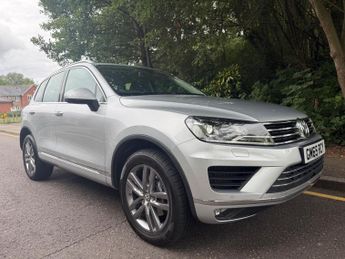 Volkswagen Touareg 3.0 TDI V6 BlueMotion Tech SE Tiptronic 4WD Euro 6 (s/s) 5dr