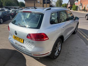 Volkswagen Touareg 3.0 TDI V6 BlueMotion Tech SE Tiptronic 4WD Euro 6 (s/s) 5dr