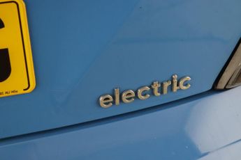 Hyundai KONA 64kWh Premium Auto 5dr (10.5kW Charger)