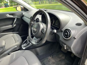 Audi A1 1.4 TFSI S line Sportback S Tronic Euro 5 (s/s) 5dr