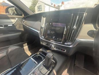 Volvo V90 2.0h T6 Recharge 11.6kWh R-Design Auto AWD Euro 6 (s/s) 5dr