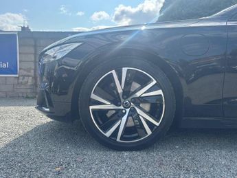 Volvo V90 2.0h T6 Recharge 11.6kWh R-Design Auto AWD Euro 6 (s/s) 5dr
