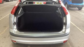Ford Focus 1.6 LX 5dr