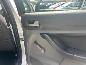 Ford Focus 1.6 LX 5dr