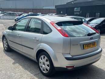 Ford Focus 1.6 LX 5dr