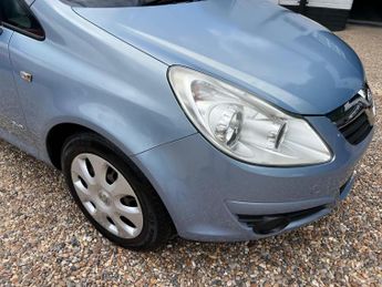 Vauxhall Corsa 1.4i 16v Club 5dr