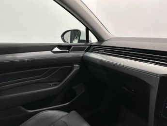 Volkswagen Passat 1.4 TSI 13kWh GTE DSG Euro 6 (s/s) 5dr