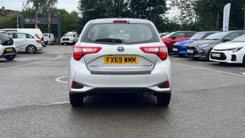 Toyota Yaris 1.5 VVT-h Icon E-CVT Euro 6 (s/s) 5dr