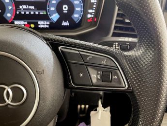 Audi A1 1.0 TFSI 30 S line Sportback Euro 6 (s/s) 5dr