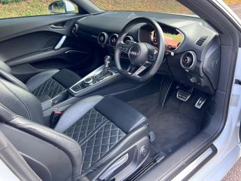 Audi TT 2.0 TFSI S line S Tronic Euro 6 (s/s) 3dr