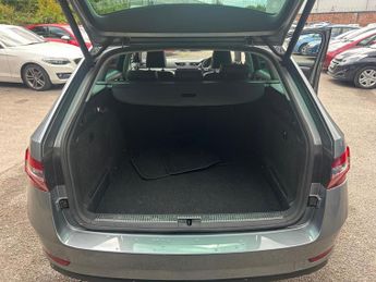 Skoda Superb 2.0 TDI SE L Executive DSG Euro 6 (s/s) 5dr