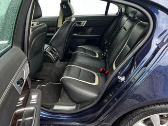 Jaguar XF 2.2d Portfolio Auto Euro 5 (s/s) 4dr