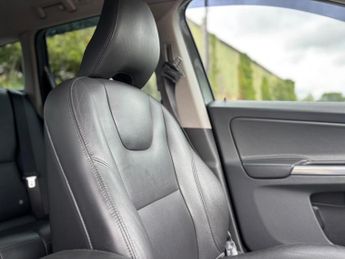 VOLVO XC60 2.4 SE Lux Nav D5 AWD