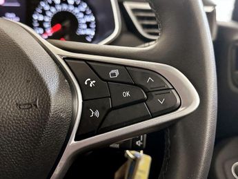 Renault Clio 1.0 TCe Play Euro 6 (s/s) 5dr