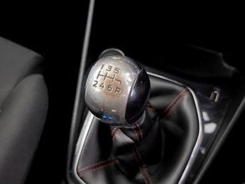 Ford Fiesta 1.0T EcoBoost ST-Line Euro 6 (s/s) 3dr