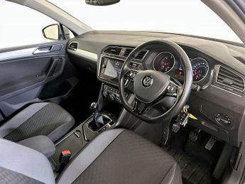 Volkswagen Tiguan 2.0 TDI SE Navigation Euro 6 (s/s) 5dr